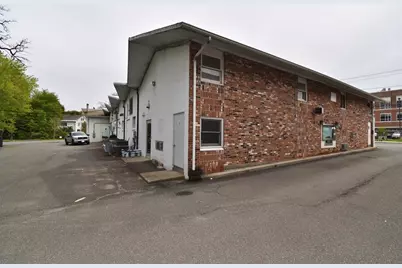 21 Locust St, Northampton, MA 01060 - Photo 5