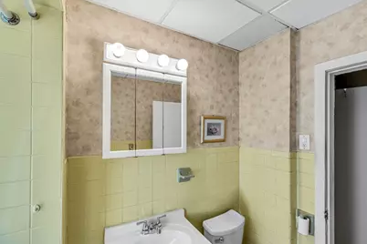 18 Wendell Pl, Springfield, MA 01105 - Photo 17