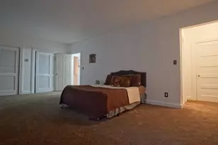 140 Chestnut St, Springfield, MA 01103 - Photo 17