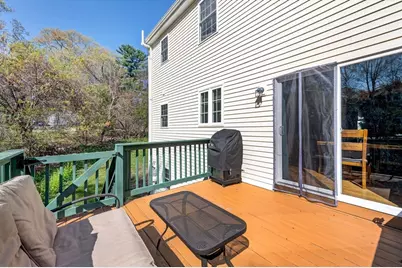 289 Weymouth St, Holbrook, MA 02343 - Photo 9