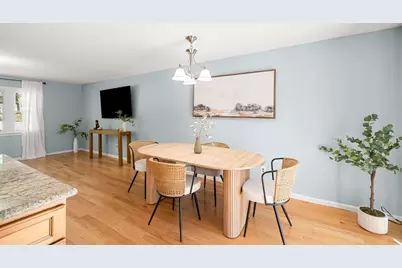 35 Freeport Dr, Burlington, MA 01803 - Photo 9