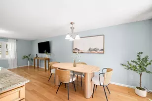 35 Freeport Dr, Burlington, MA 01803 - Photo 9