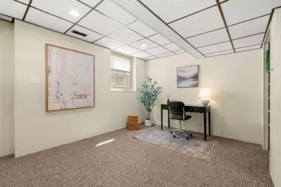 35 Freeport Dr, Burlington, MA 01803 - Photo 29