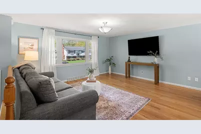 35 Freeport Dr, Burlington, MA 01803 - Photo 13