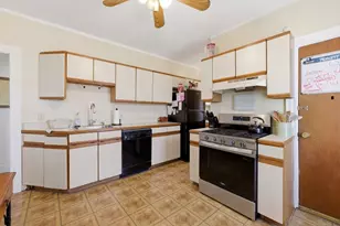 71 Houghton St, Boston, MA 02122 - Photo 13