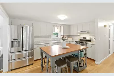 117 Pelham St, Pembroke, MA 02359 - Photo 17