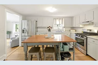 117 Pelham St, Pembroke, MA 02359 - Photo 15