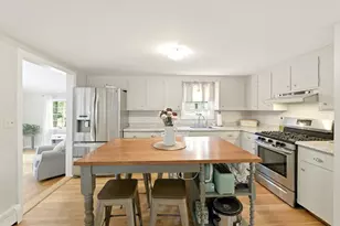 117 Pelham St, Pembroke, MA 02359 - Photo 15