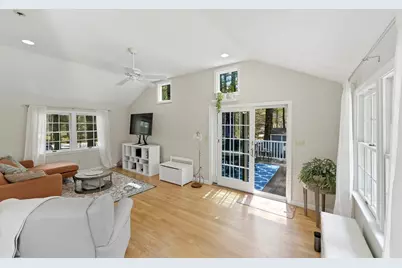 117 Pelham St, Pembroke, MA 02359 - Photo 9