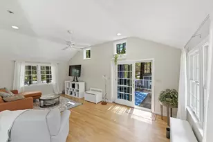117 Pelham St, Pembroke, MA 02359 - Photo 9