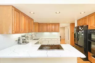 37 Emerson Rd, Winchester, MA 01890 - Photo 3