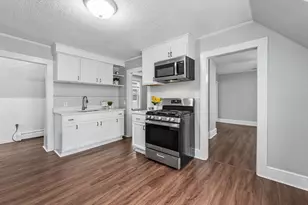 23 7th Ave, Haverhill, MA 01830 - Photo 5