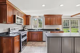 17 Alprilla Farm Rd, Hopkinton, MA 01748 - Photo 9