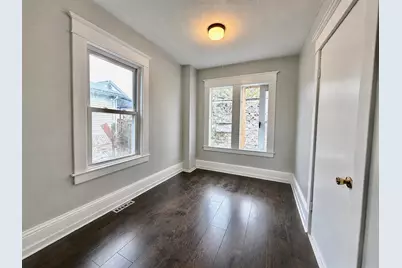 27 Loring St, Springfield, MA 01105 - Photo 5
