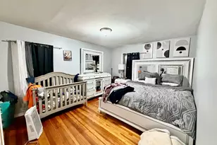27 Loring St, Springfield, MA 01105 - Photo 9