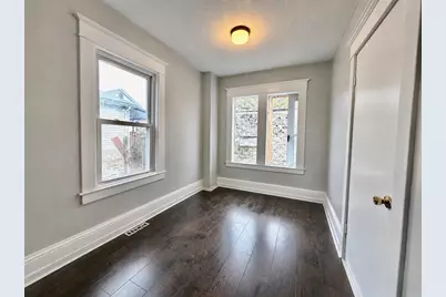 27 Loring St, Springfield, MA 01105 - Photo 5