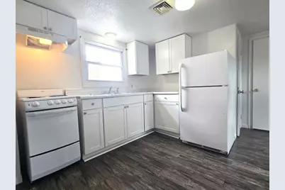 25 Myrtle St #3R, Taunton, MA 02780 - Photo 3