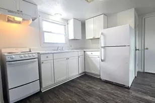25 Myrtle St, Taunton, MA 02780 - Photo 3