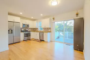 7 Gorham St, Chelmsford, MA 01824 - Photo 5