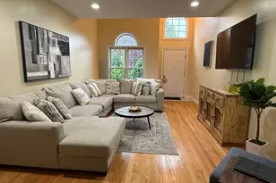 21 Knowlton Cir, Upton, MA 01568 - Photo 3