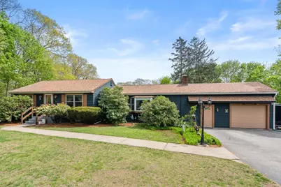 139 Grove St, Mansfield, MA 02048 - Photo 3