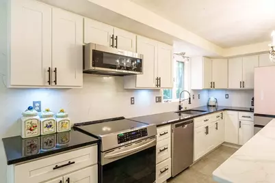 21 Woodridge Rd, Milford, MA 01757 - Photo 9