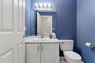 35 Collins St, Danvers, MA 01923 - Photo 9