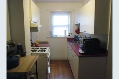 588 Washington St #1, Brookline, MA 02446 - Photo 5