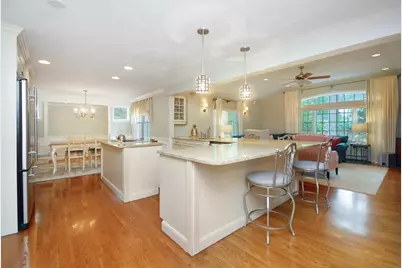 2 Blackthorne Cir, Hopkinton, MA 01748 - Photo 11