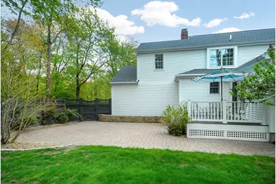 2 Blackthorne Cir, Hopkinton, MA 01748 - Photo 37