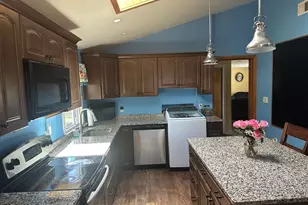20 Keddy St, Springfield, MA 01109 - Photo 7