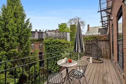 131 Mount Vernon St #2, Boston, MA 02108 - Photo 11