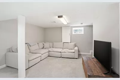 11 Sherbrook St, Boston, MA 02132 - Photo 23