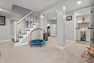 18 Crosstown Ave, Boston, MA 02132 - Photo 15