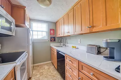 7 Patricia Drive #7, Stoughton, MA 02072 - Photo 9
