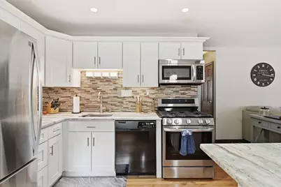310 W Allen Ridge Rd, Springfield, MA 01118 - Photo 9
