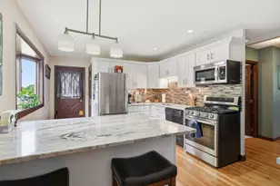 310 W Allen Ridge Rd, Springfield, MA 01118 - Photo 7