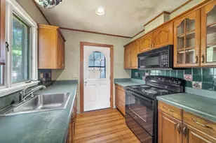 72 Marked Tree Rd, Needham, MA 02492 - Photo 3