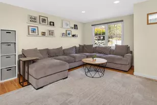 28 Blossom St, Waltham, MA 02451 - Photo 9
