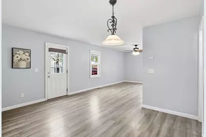 111 Methuen St., Springfield, MA 01119 - Photo 13