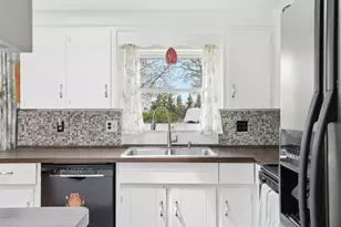 94 Edgewater Dr, Wareham, MA 02571 - Photo 19