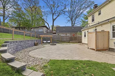 13 Marilyn Drive, Auburn, MA 01501 - Photo 9