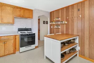 49 Hollace St, Waltham, MA 02453 - Photo 7