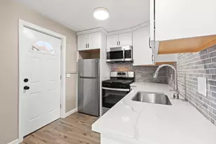 141 Prospect St, Gloucester, MA 01930 - Photo 3