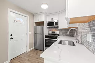 141 Prospect St, Gloucester, MA 01930 - Photo 17