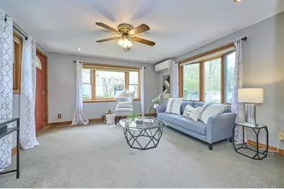 35 Broad St, Billerica, MA 01821 - Photo 7