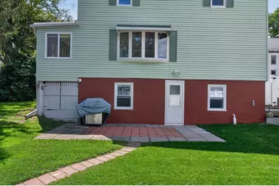 7 East Greenwood St, Amesbury, MA 01913 - Photo 7
