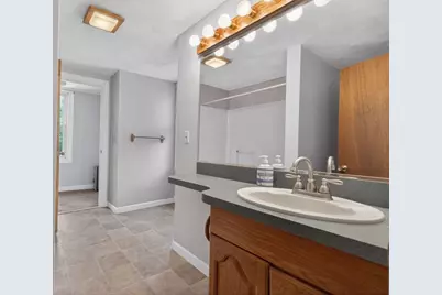 7 East Greenwood St, Amesbury, MA 01913 - Photo 35
