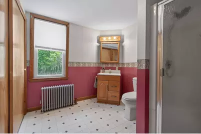 7 East Greenwood St, Amesbury, MA 01913 - Photo 25