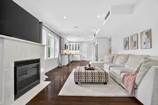319 Forest Hills St, Boston, MA 02130 - Photo 9